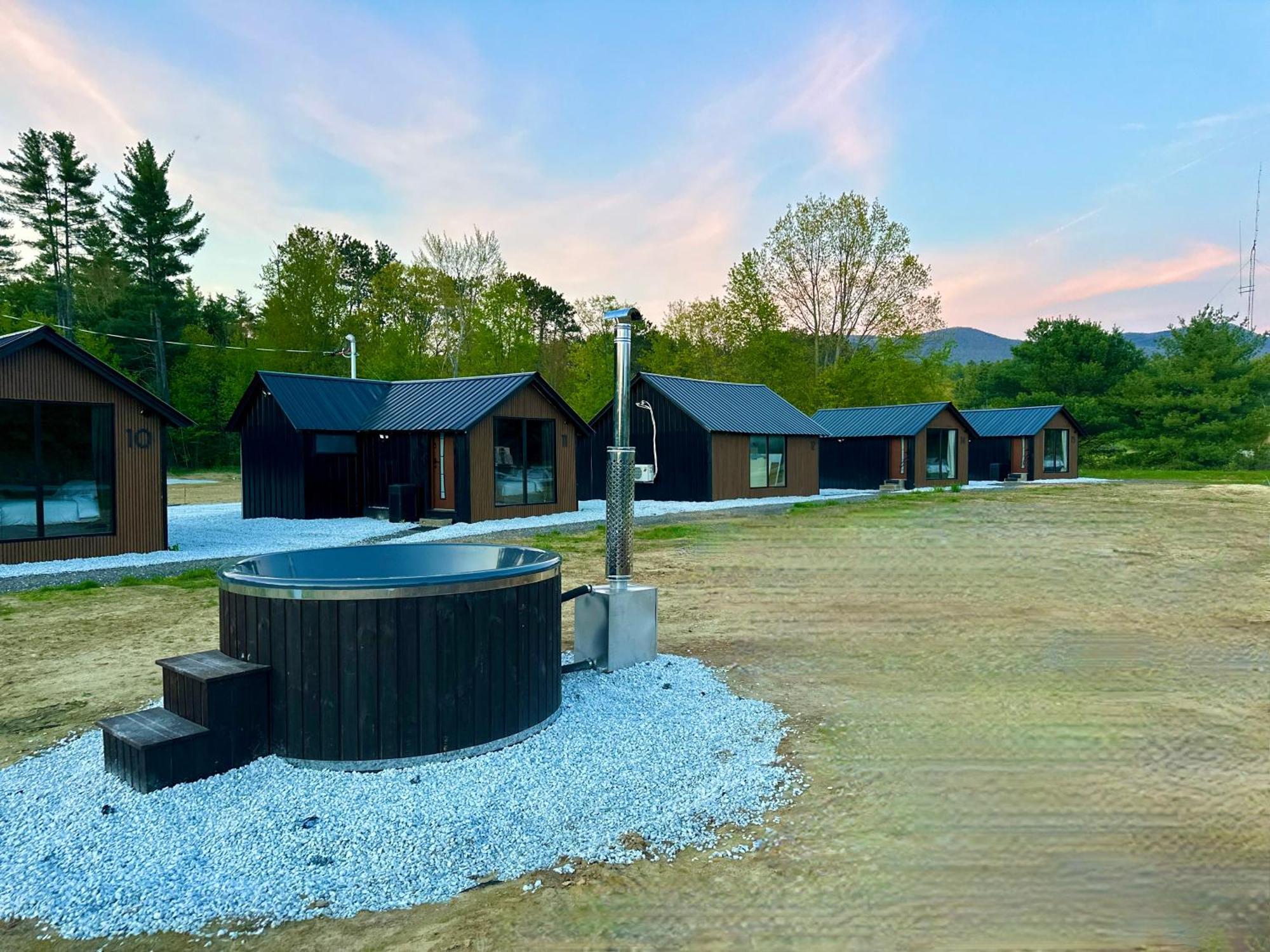 Emrose Luxury Cabins Brandon Екстер'єр фото