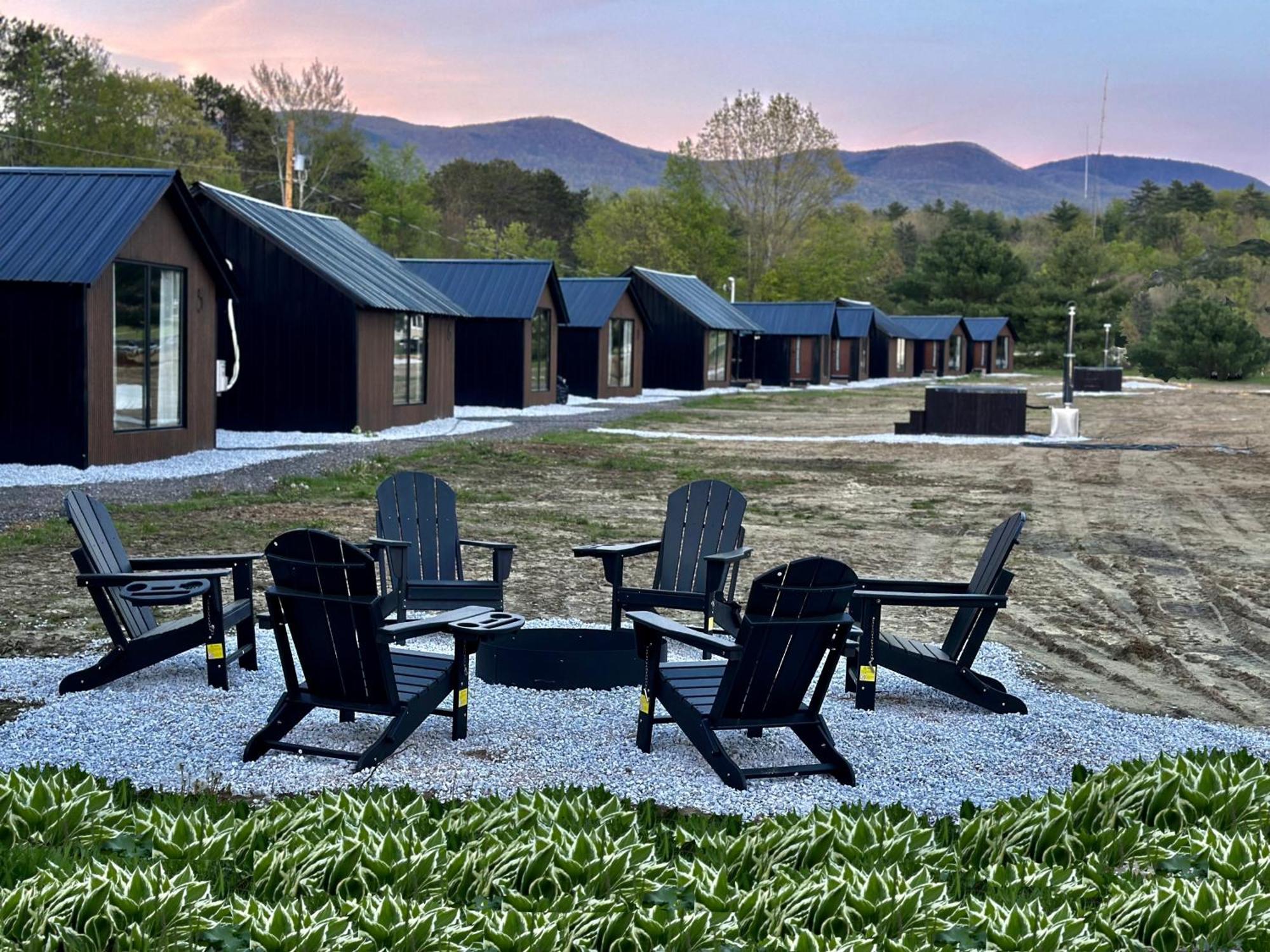 Emrose Luxury Cabins Brandon Екстер'єр фото